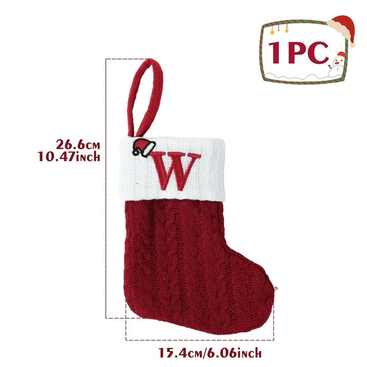 Chaussette de Noël neuve en tricot avec monogramme et lettres rouges